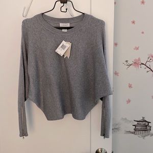 Carmen/ brand new/ grey elegant bat sleeve crew neck sweater/ size XS